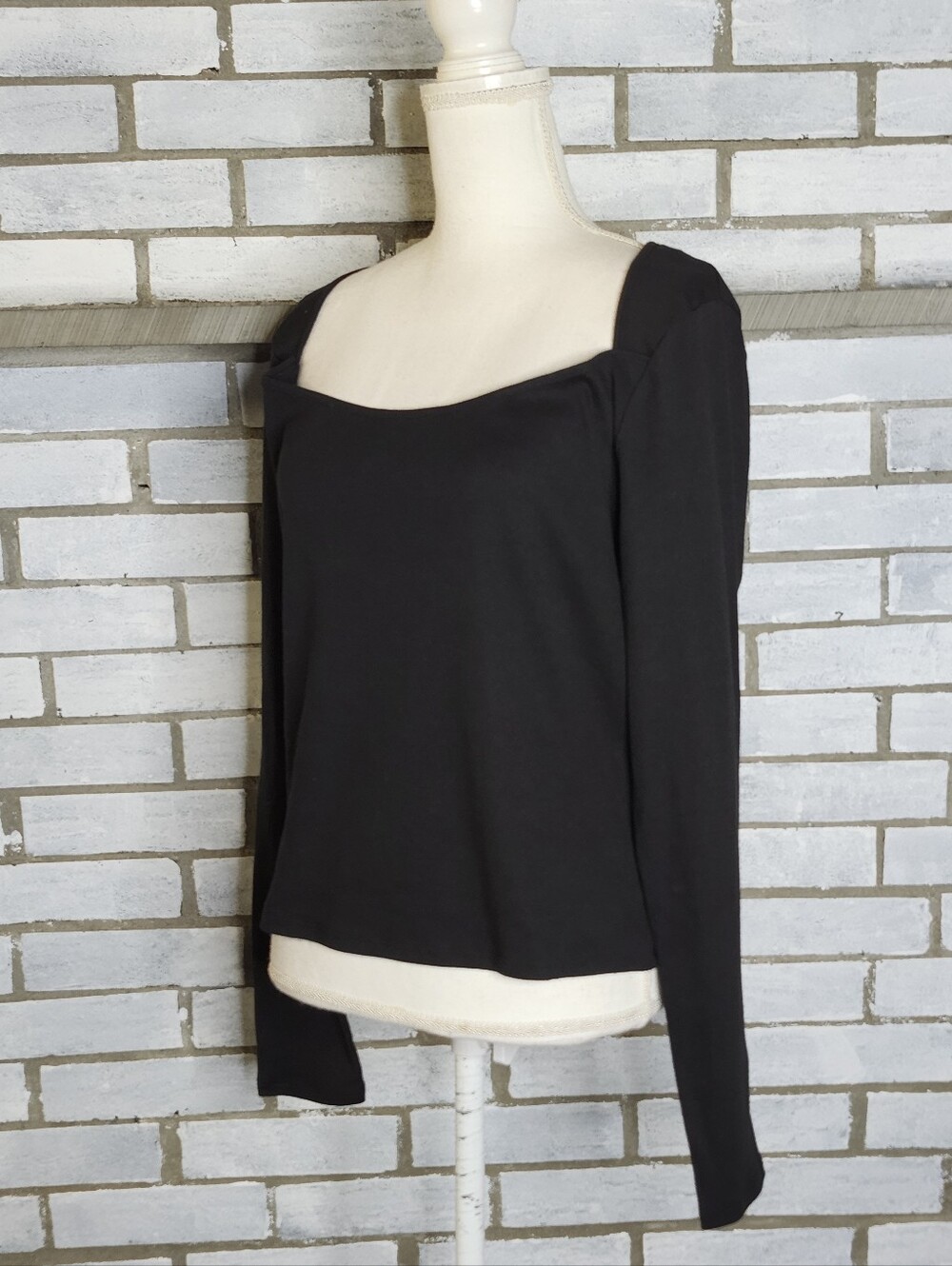 • NWT No Boundaries Long Sleeve 90s Square Neck Top Size XXL Black Cotton Blend